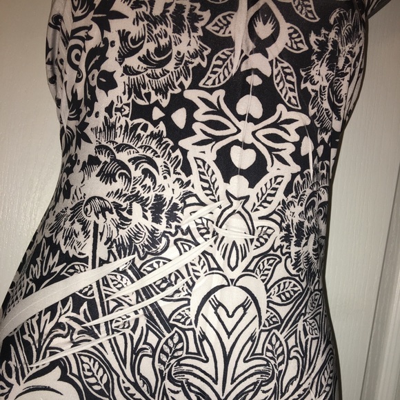 Pattern Dress - Picture 2 of 2